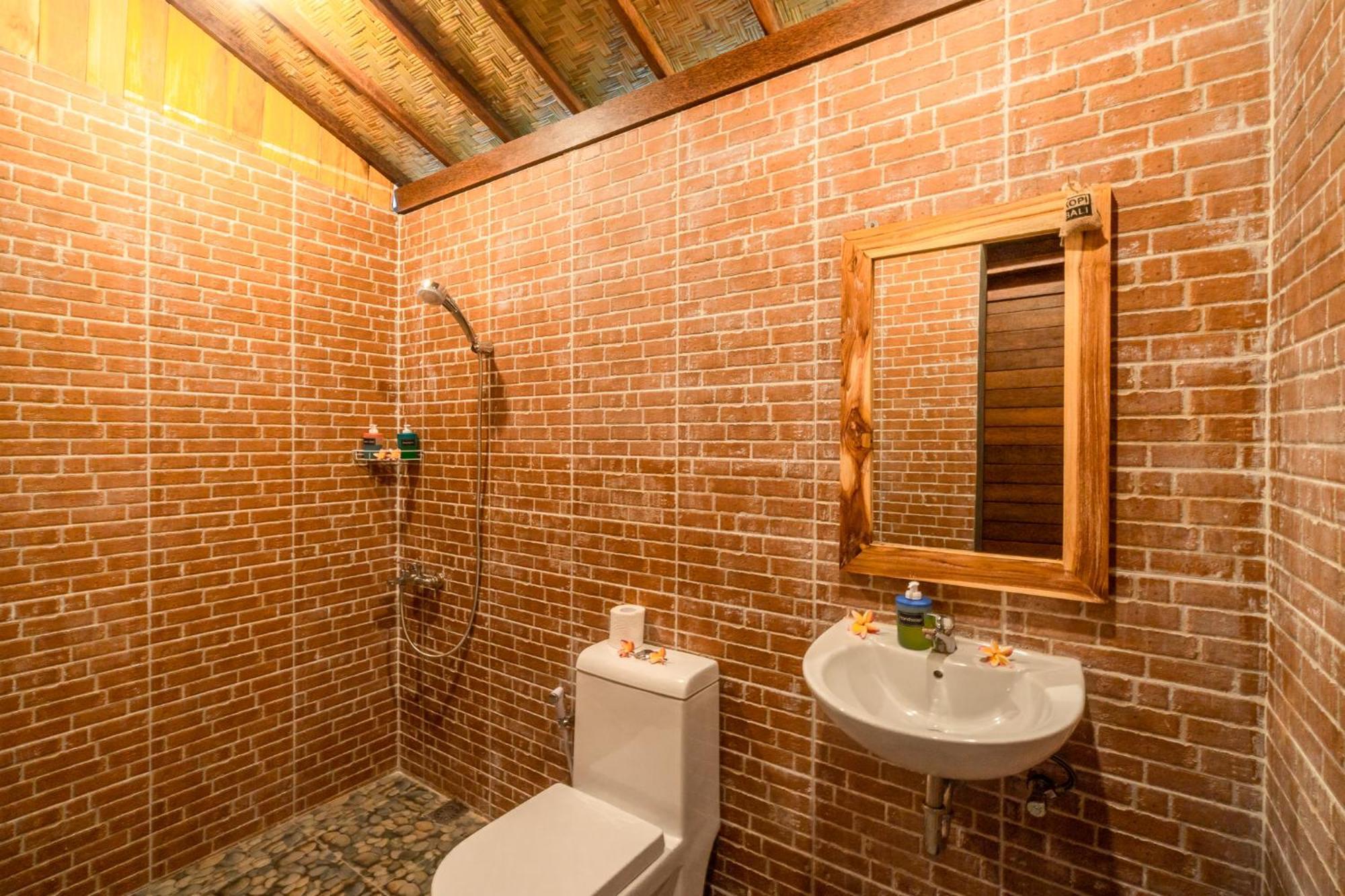 Wooden Puri Guesthouse Uluwatu Dış mekan fotoğraf