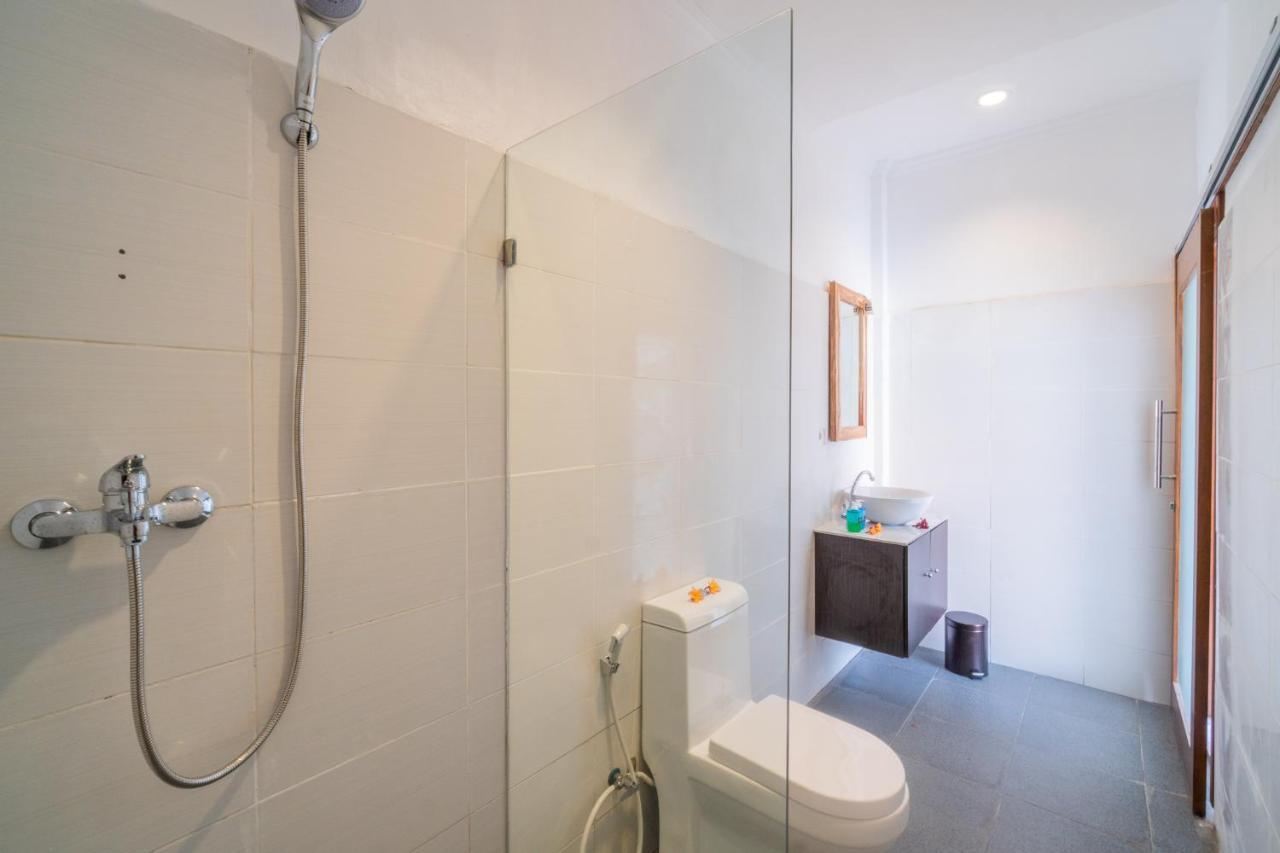 Wooden Puri Guesthouse Uluwatu Dış mekan fotoğraf